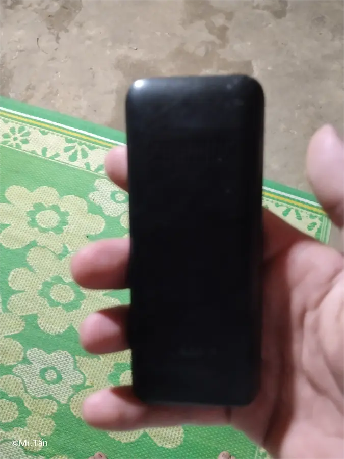 Khách hàng review Điện thoại Masstel IZI 10 2