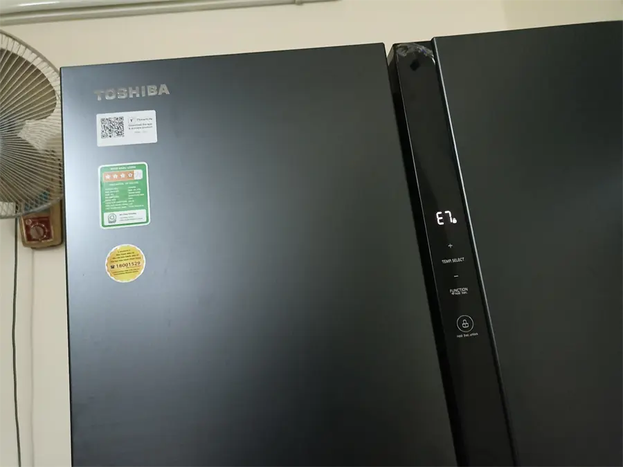Khách hàng review Tủ lạnh Toshiba Inverter 596 lít Side By Side GR-RS775WI-PMV(06)-MG 1