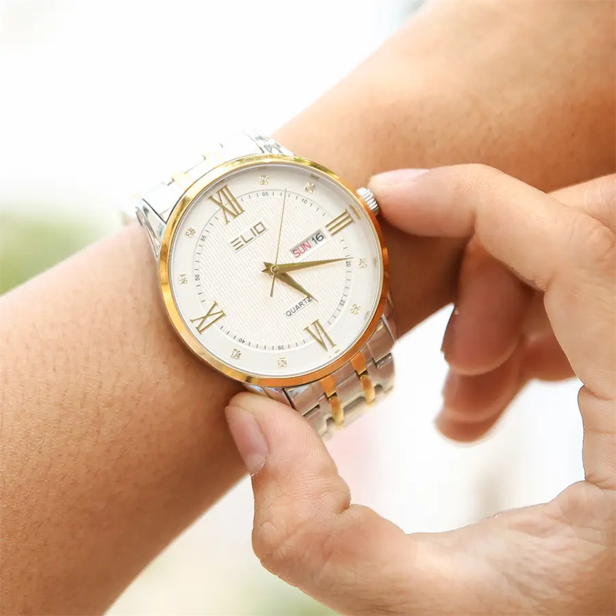 Khách hàng review Đồng hồ ELIO 42 mm Nam ES026-C1 4