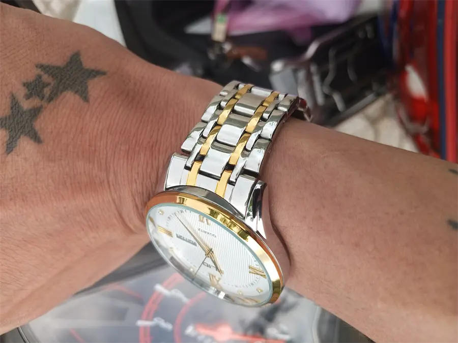 Khách hàng review Đồng hồ ELIO 42 mm Nam ES026-C1 3