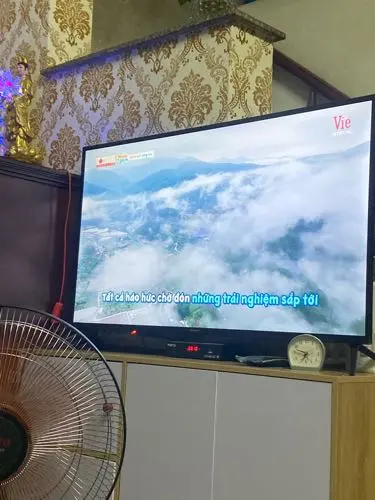Khách hàng review Android Tivi Sharp 42 inch 2T-C42EG2X 1