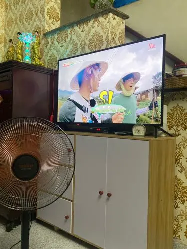 Khách hàng review Android Tivi Sharp 42 inch 2T-C42EG2X 3