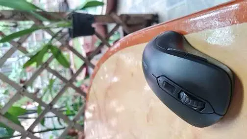 Khách hàng review Chuột Bluetooth Silent DareU LM115B 6