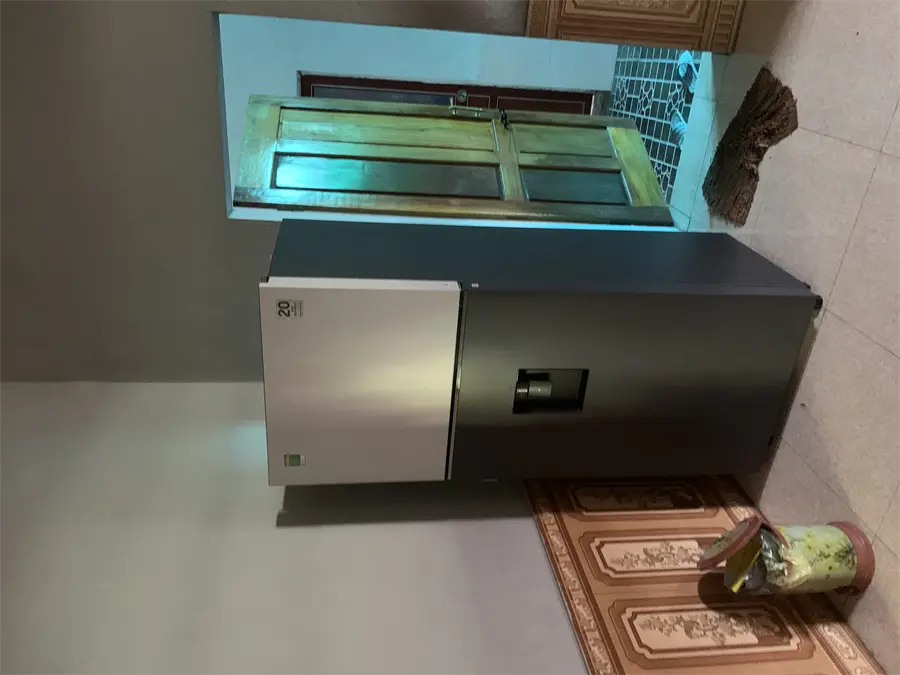 Khách hàng review Tủ lạnh Samsung Inverter 406 lít Bespoke RT42CB6784C3SV 2