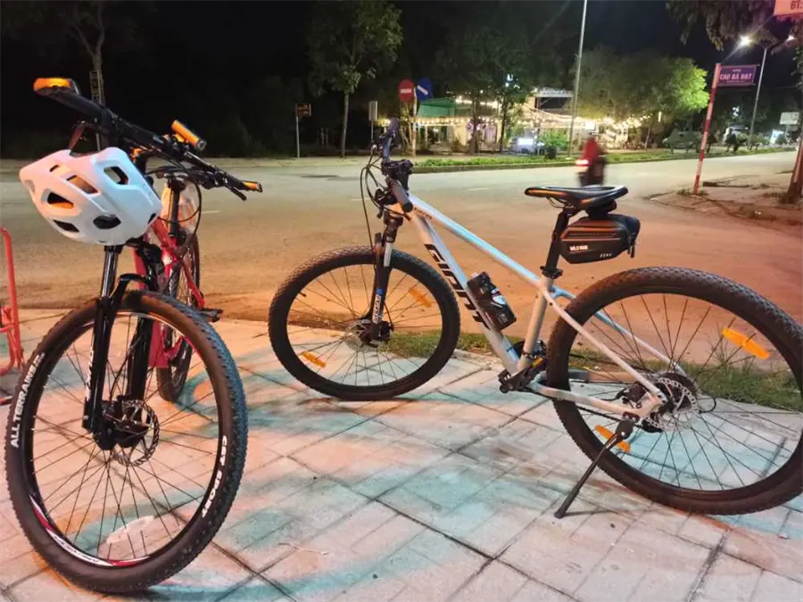Khách hàng review Xe Đạp Địa Hình MTB Giant Rincon 2 (2022) 27.5 inch Size S 1