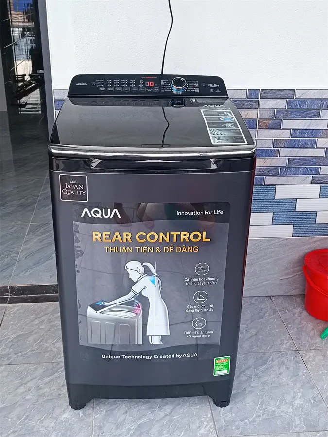 Khách hàng review Máy giặt Aqua 10.5 kg AQW-FR105JT BK 5