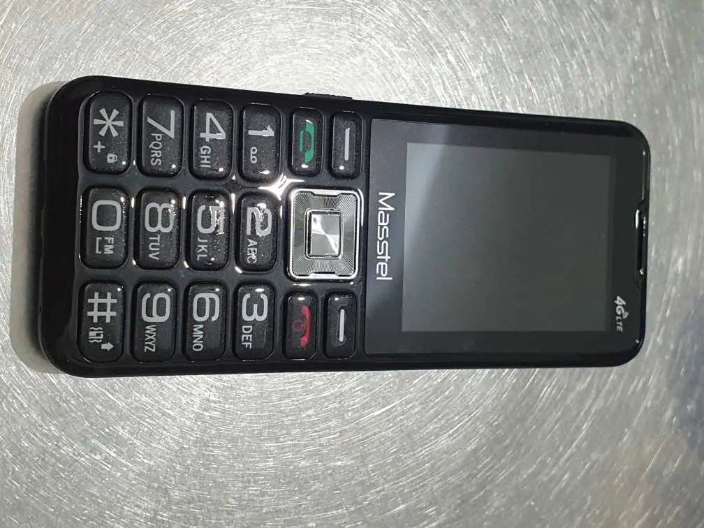 Khách hàng review Điện thoại Masstel IZI T6 4G 4