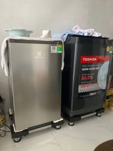 Khách hàng review Tủ lạnh Electrolux 94 lít EUM0930AD-VN 7