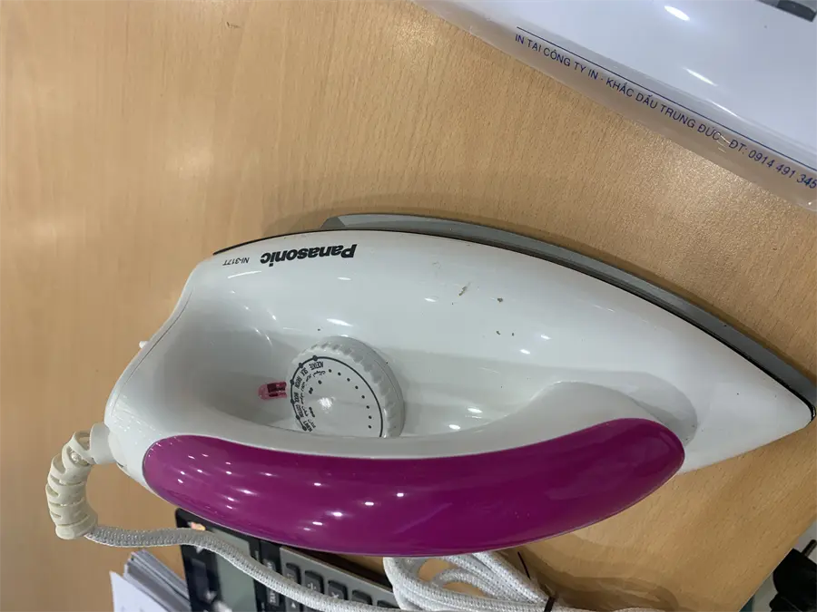 Khách hàng review Bàn ủi khô Panasonic NI-317TVRA 1000W 1