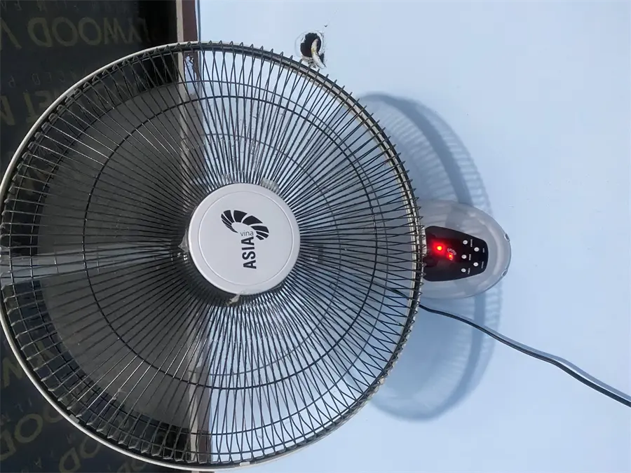 Khách hàng review Quạt treo tường Asia 3 cánh VY377790 55W 3