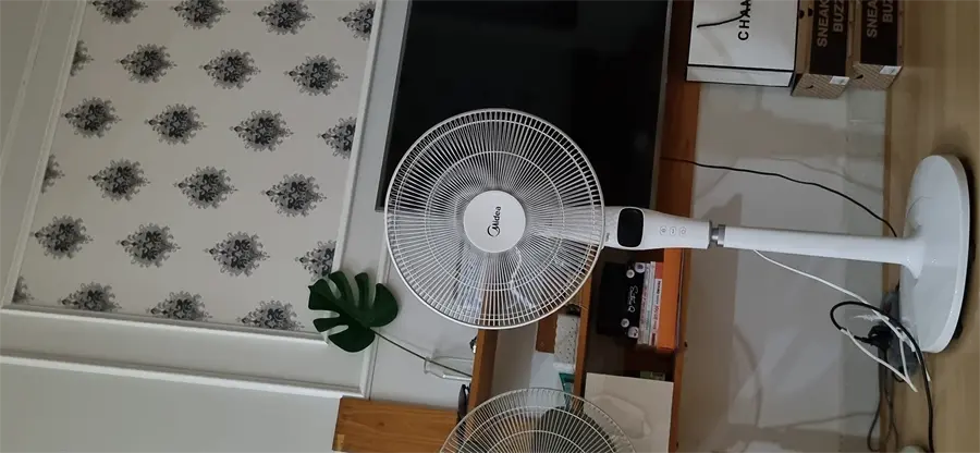 Khách hàng review Quạt đứng Midea 5 cánh FS40-15DR 55W 1