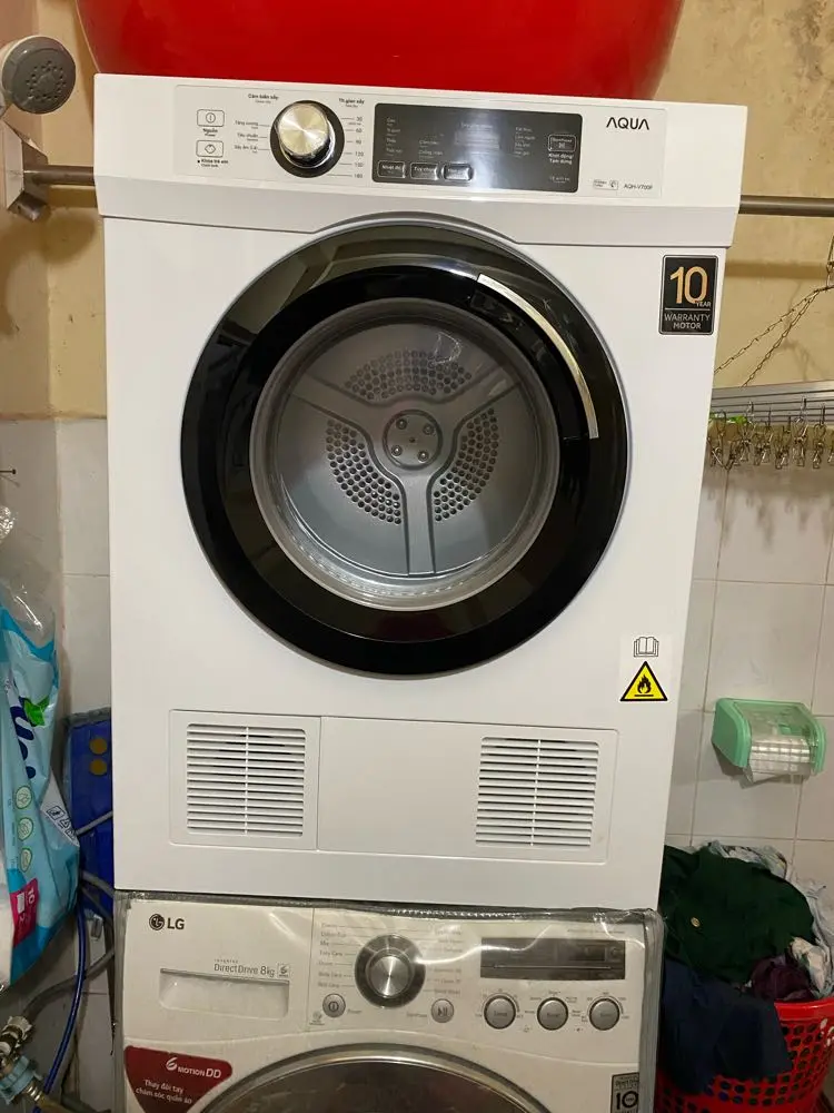 Khách hàng review Máy sấy thông hơi Aqua 7 kg AQH-V700FW 2