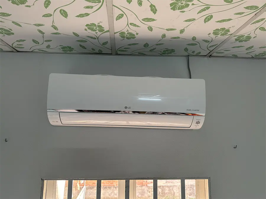 Khách hàng review Điều hòa LG Inverter 9200 BTU V10API1 9
