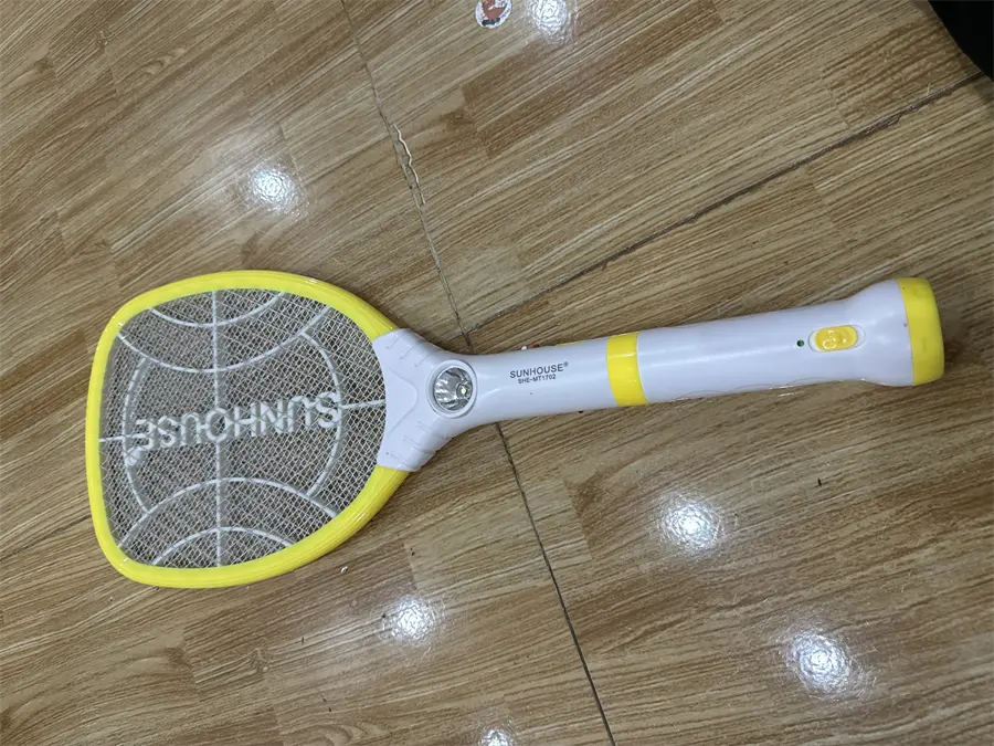 Khách hàng review Vợt muỗi Sunhouse SHE-MT1702 3