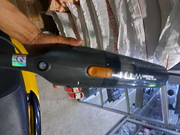 Khách hàng review Máy hút bụi cầm tay Deerma DX115C 3