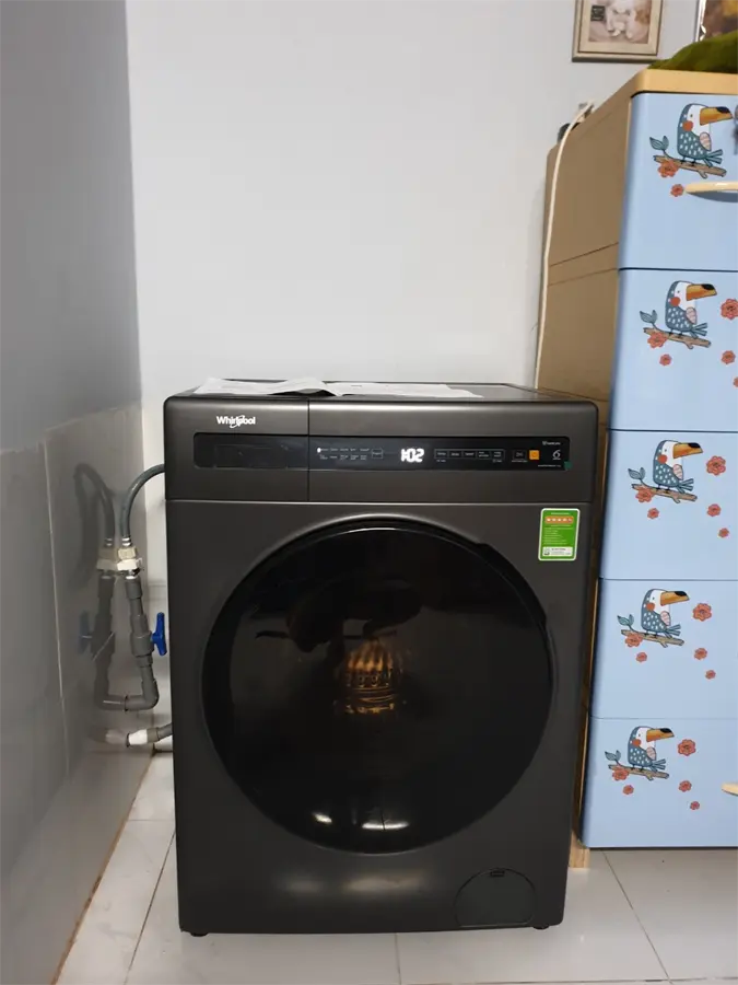 Khách hàng review Máy giặt Whirlpool FreshCare Inverter 9 kg FWEB9002FG 3