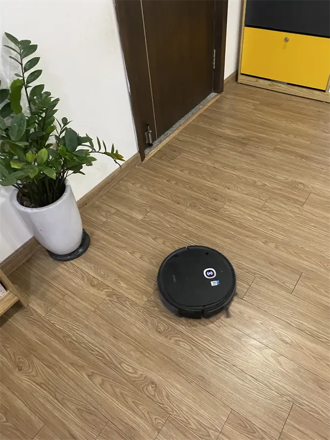 Khách hàng review Robot hút bụi lau nhà Ecovacs Deebot U2 Pro 6
