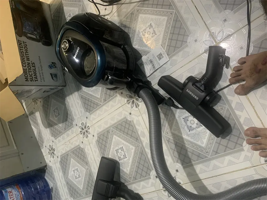 Khách hàng review Máy hút bụi dạng hộp Samsung VC18M21M0VN/SV-N 7