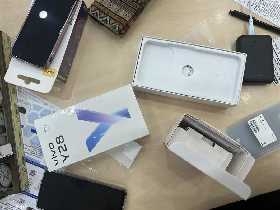 Khách hàng review Điện thoại vivo Y28 8GB/128GB 5