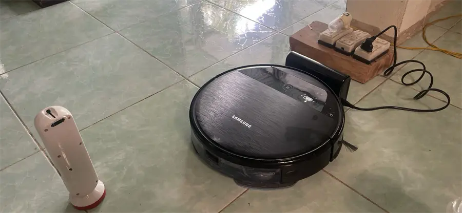 Khách hàng review Robot hút bụi lau nhà Samsung VR05R5050WK/SV 1