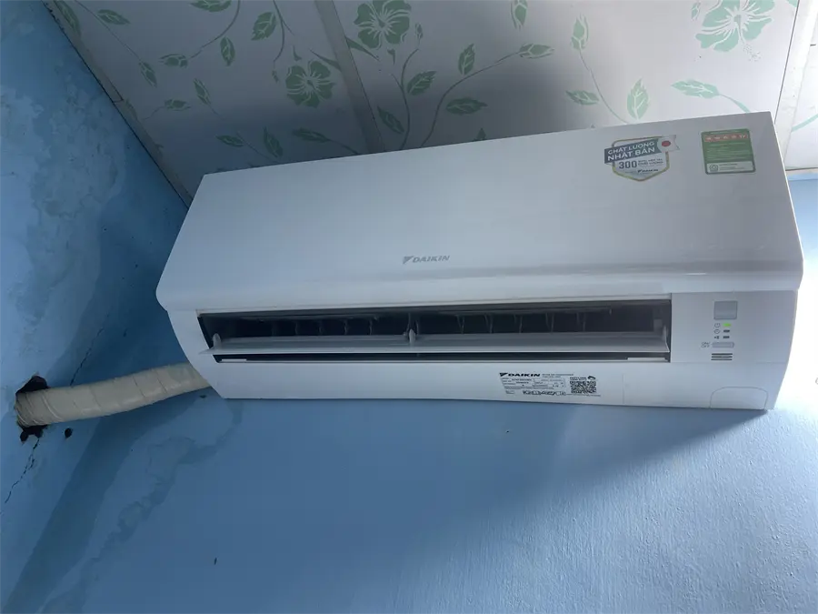 Khách hàng review Máy lạnh Daikin Inverter 1 HP ATKF25XVMV 4