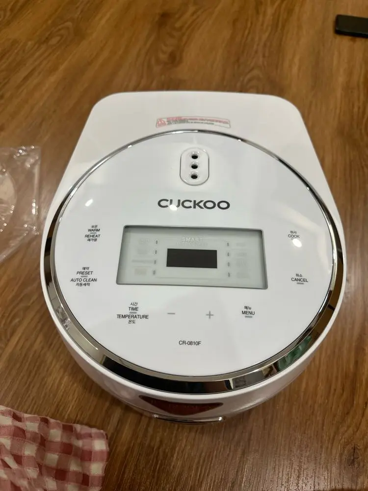 Khách hàng review Nồi cơm điện tử Cuckoo 1.44 lít CR-0810F 2