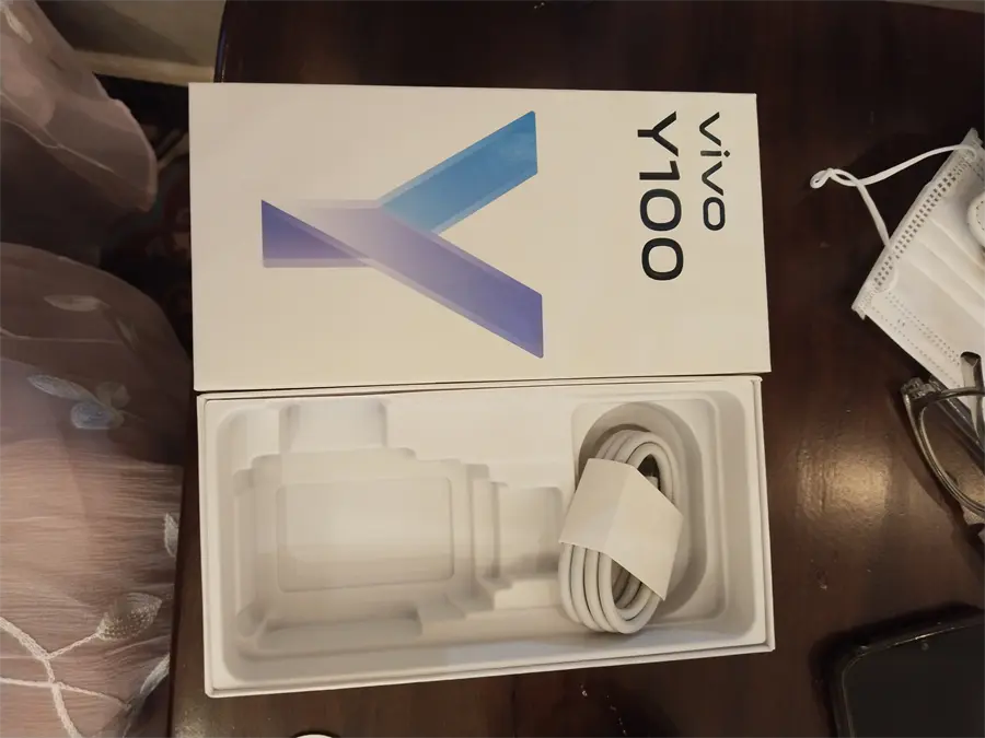 Khách hàng review Điện thoại vivo Y100 8GB/256GB 2