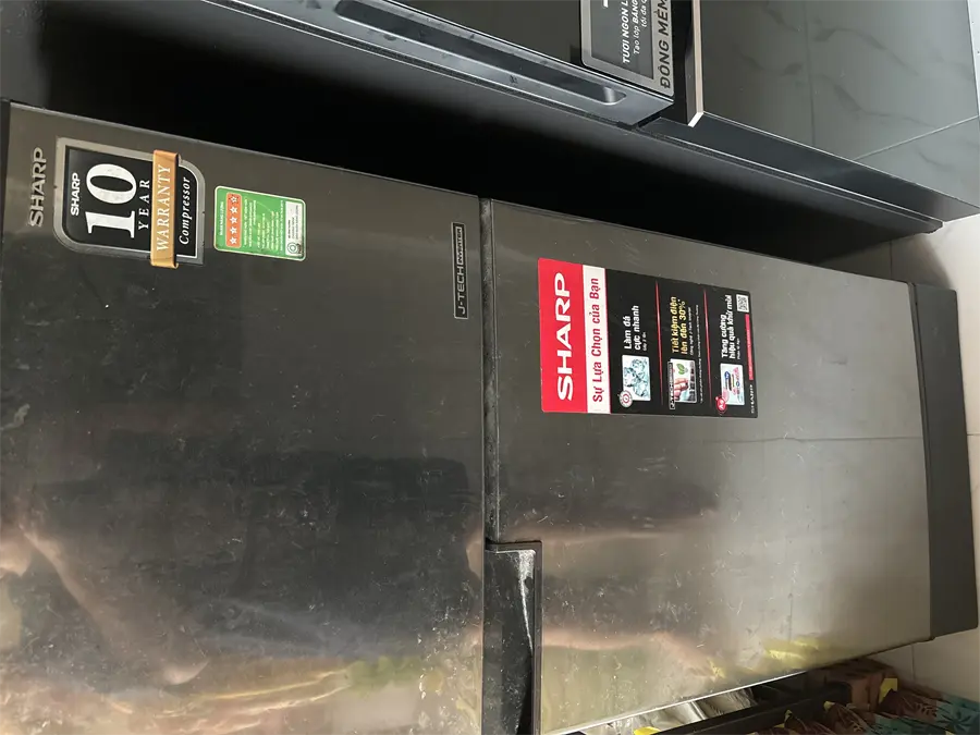 Khách hàng review Tủ lạnh Sharp Inverter 150 lít SJ-X176E-SL 2