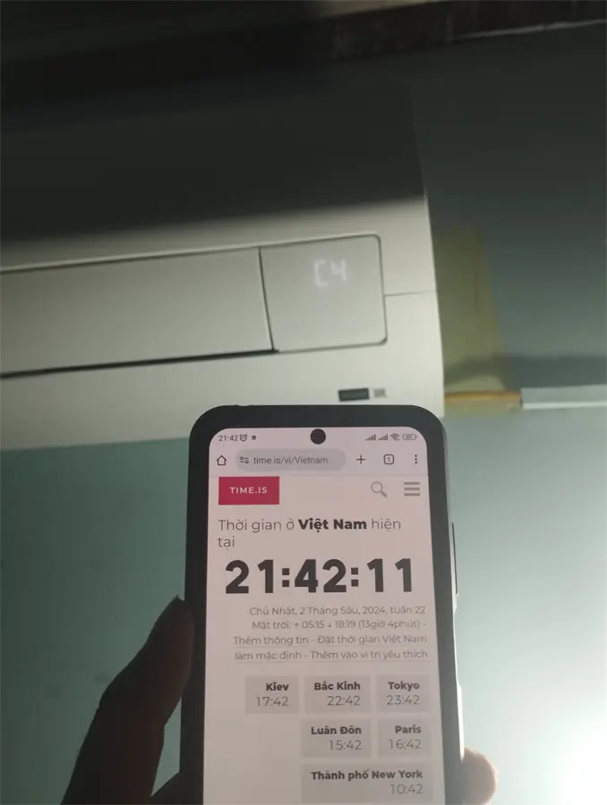 Khách hàng review Máy lạnh Samsung Inverter 1 HP AR10DYHZAWKNSV 11