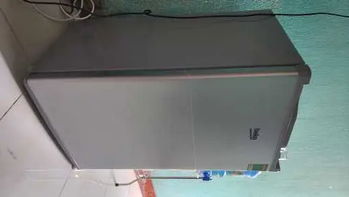 Khách hàng review Tủ lạnh Beko 90 lít RS9052S 3