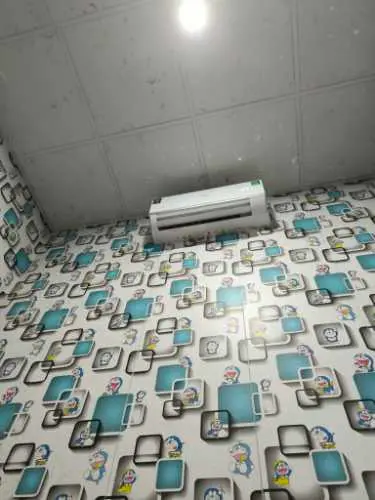 Khách hàng review Máy lạnh AQUA Inverter 1 HP AQA-RUV10RB2 2