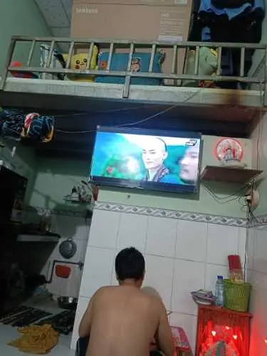 Khách hàng review Smart Tivi Samsung 4K 43 inch UA43AU7002 6