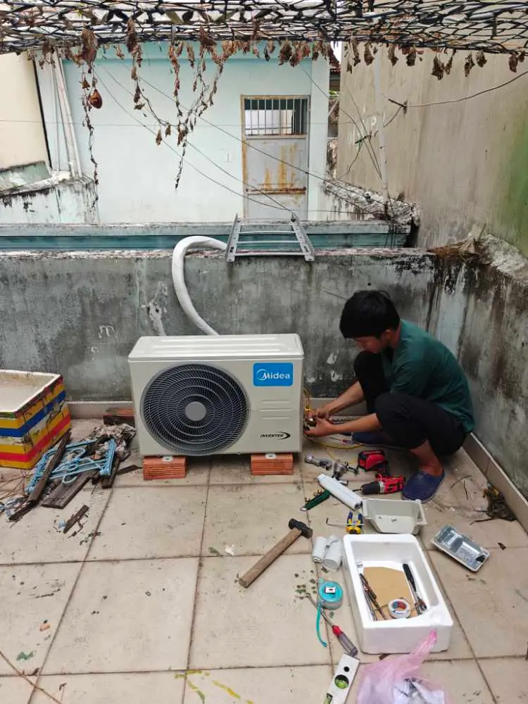 Khách hàng review Máy lạnh Midea Inverter 1 HP MSAGA-10CRDN8 7