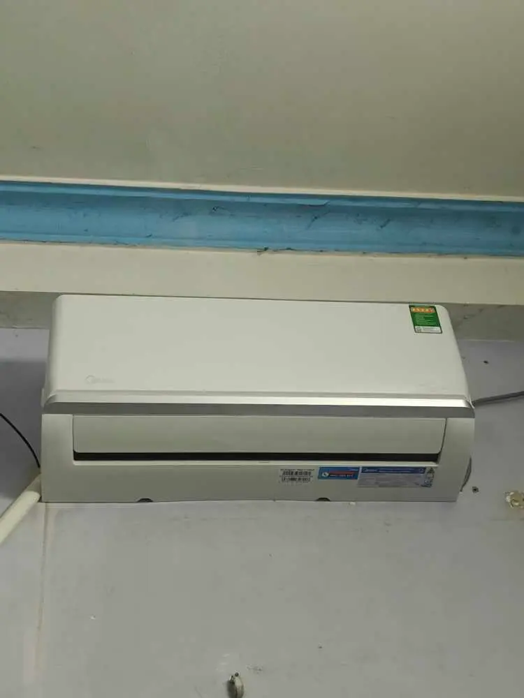 Khách hàng review Máy lạnh Midea Inverter 1 HP MSAGA-10CRDN8 9