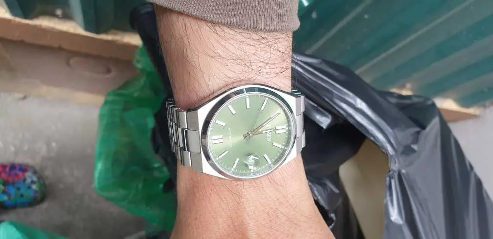 Khách hàng review Đồng hồ Citizen Tsuyosa 40 mm Nam NJ0158-89Z 4