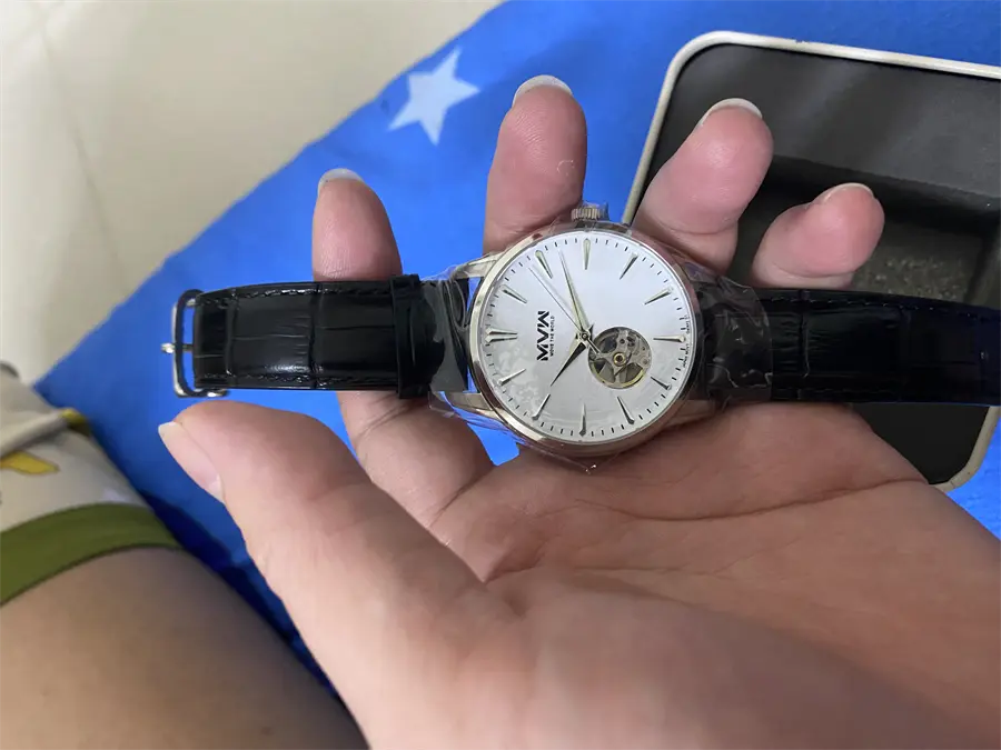 Khách hàng review Đồng hồ MVW Star 41 mm Nam MLA084-02-S1 3