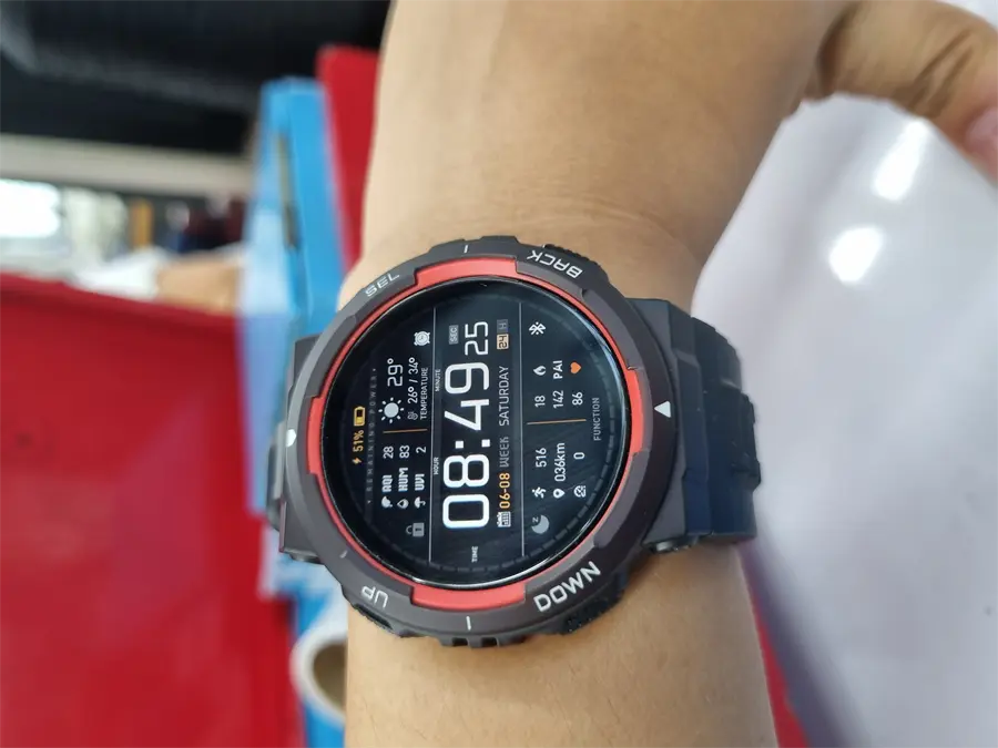 Khách hàng review Amazfit Active Edge 46.6mm dây silicone 4