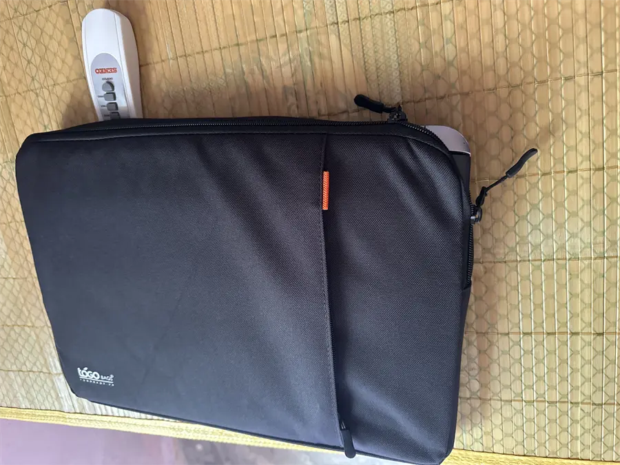 Khách hàng review Túi chống sốc Laptop 15.6 inch Togo kéo ngang 1