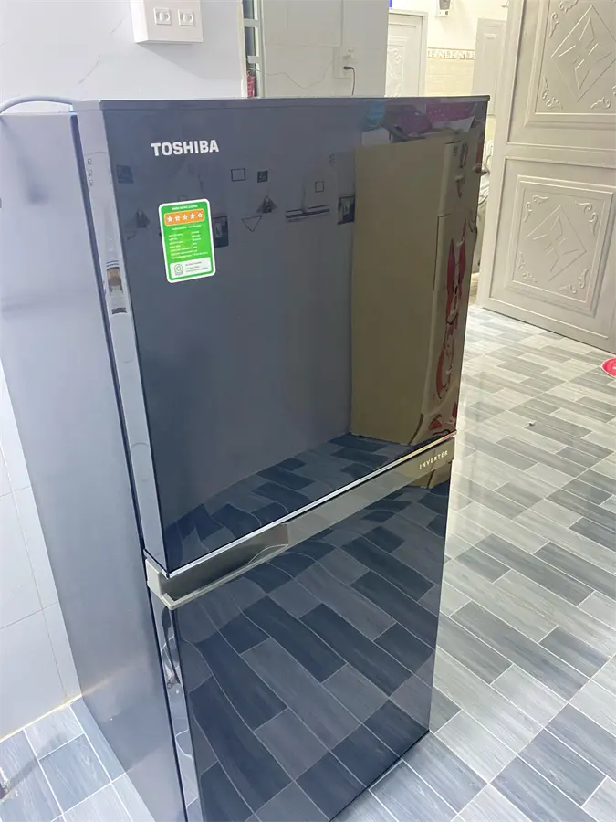 Khách hàng review Tủ lạnh Toshiba Inverter 180 lít GR-B22VU UKG 5