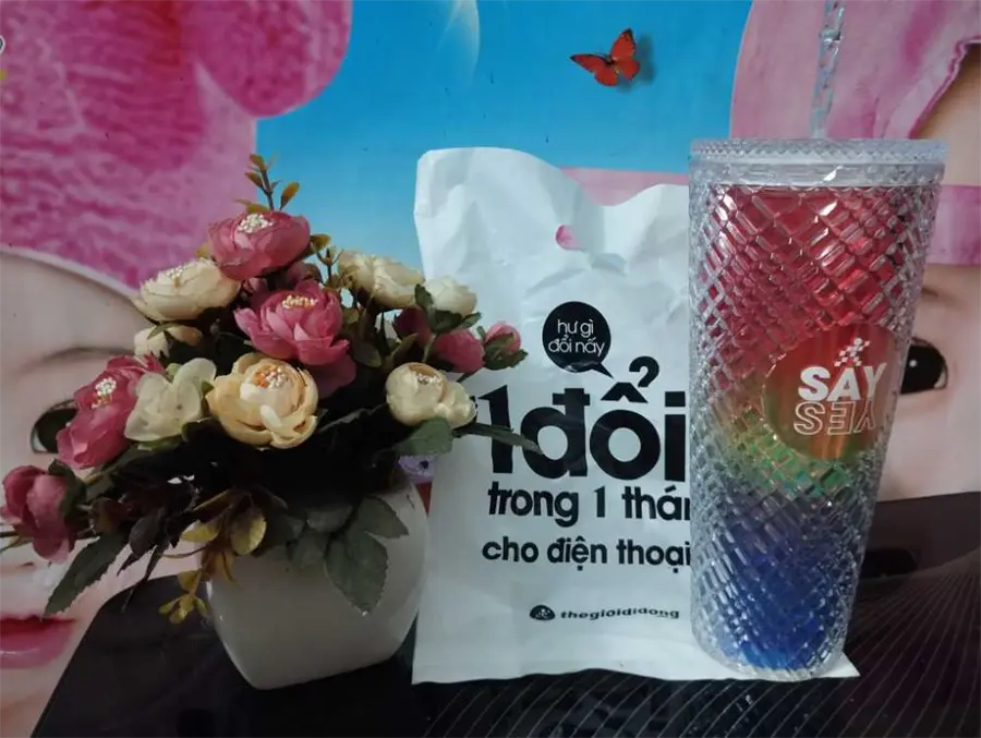 Khách hàng review Ly nhựa 2 lớp kèm ống hút 750 ml DMX K750PP53C 2