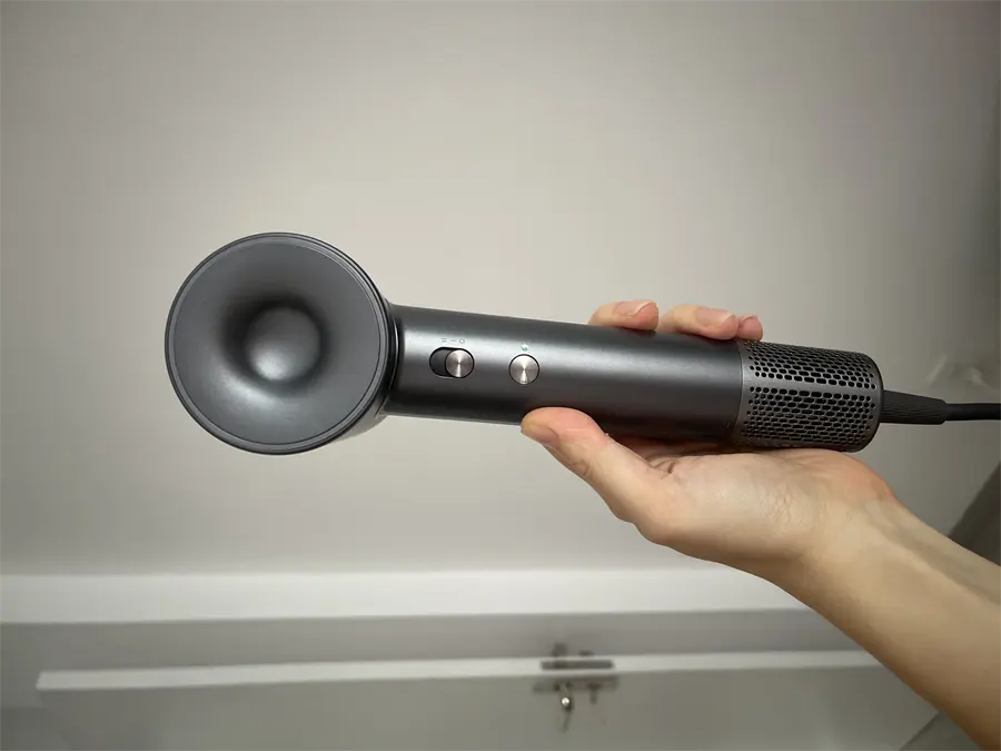 Khách hàng review Máy sấy tóc tốc độ cao Showsee A18-W 1