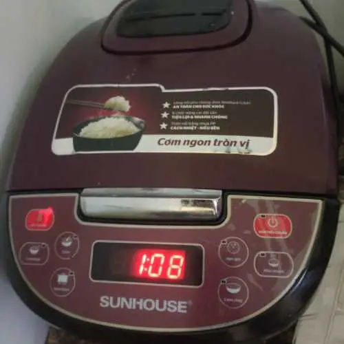 Khách hàng review Nồi cơm nắp gài Sunhouse 1.8 lít SHD8603 6
