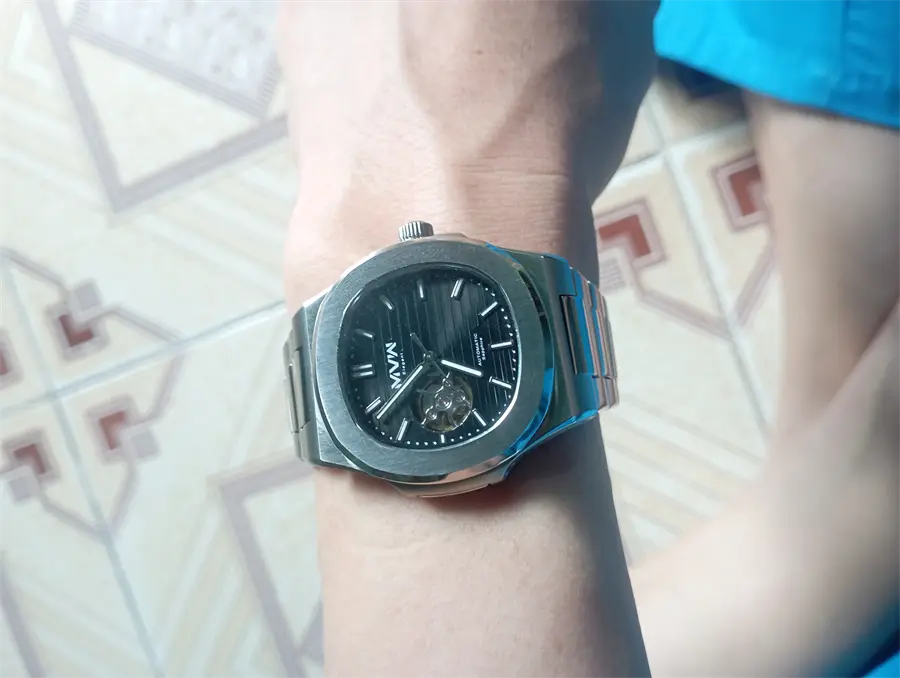 Khách hàng review Đồng hồ MVW Elegant 43 mm Nam MSA098-02-ELE 1
