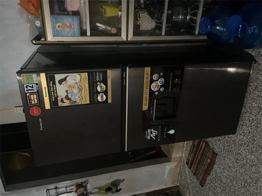 Khách hàng review Tủ lạnh Panasonic Inverter 326 lít NR-TL351GVKV 7