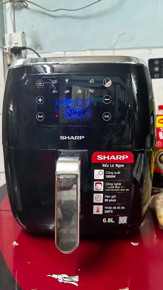 Khách hàng review Nồi chiên không dầu Sharp 6.8 lít KF-AF68EPV-BK 1
