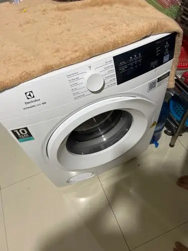 Khách hàng review Máy sấy thông hơi Electrolux UltimateCare 7.5 kg EDV754H3WB 3