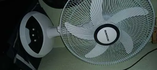 Khách hàng review Quạt sạc điện Sunhouse 5 cánh SHD7223 24W 4
