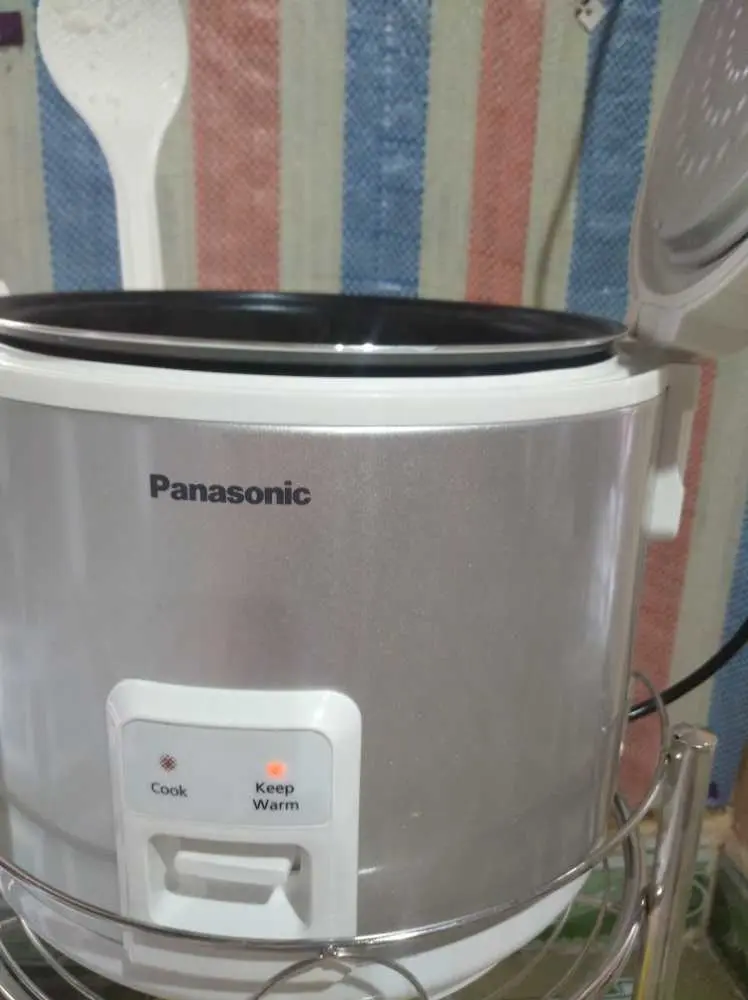 Khách hàng review Nồi cơm nắp gài Panasonic 1.8 lít SR-MVN18LRAX 2