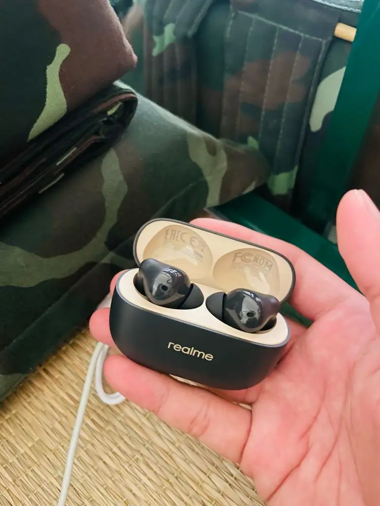 Khách hàng review Tai nghe Bluetooth True Wireless realme Buds T300 1