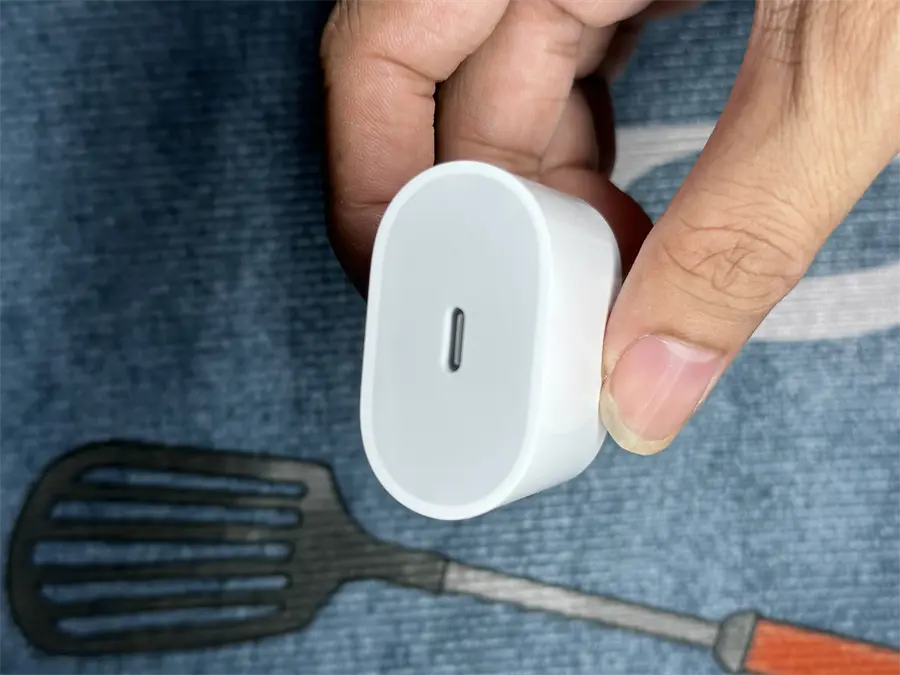 Khách hàng review Sạc nhanh Type-C PD 20W Apple 8
